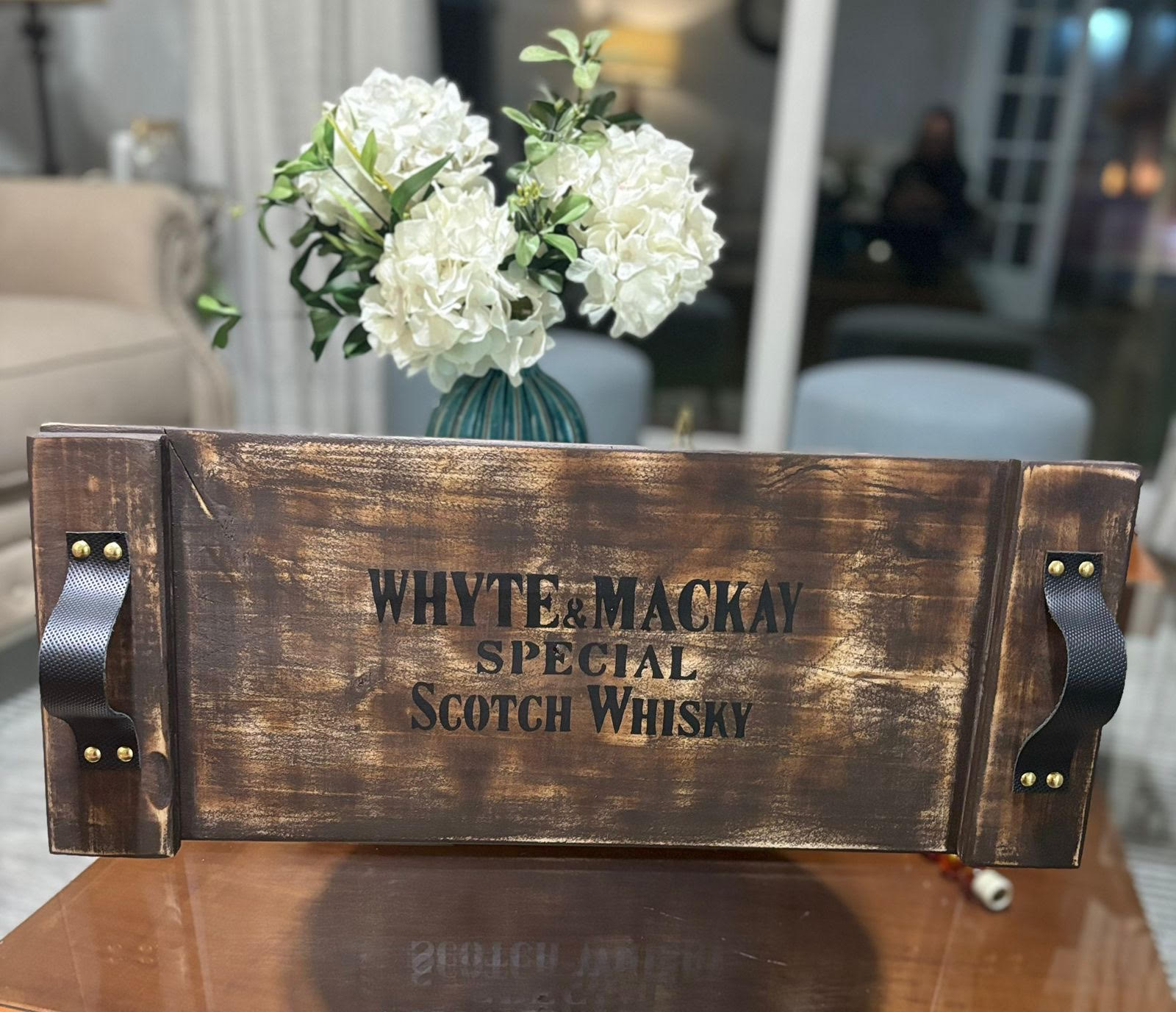Bandeja de madera con pátina